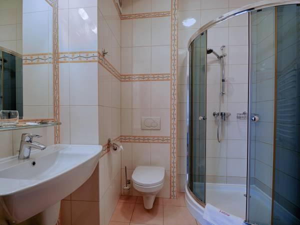 Hotel Victoria Cechini à Krynica-Zdrój Extérieur photo