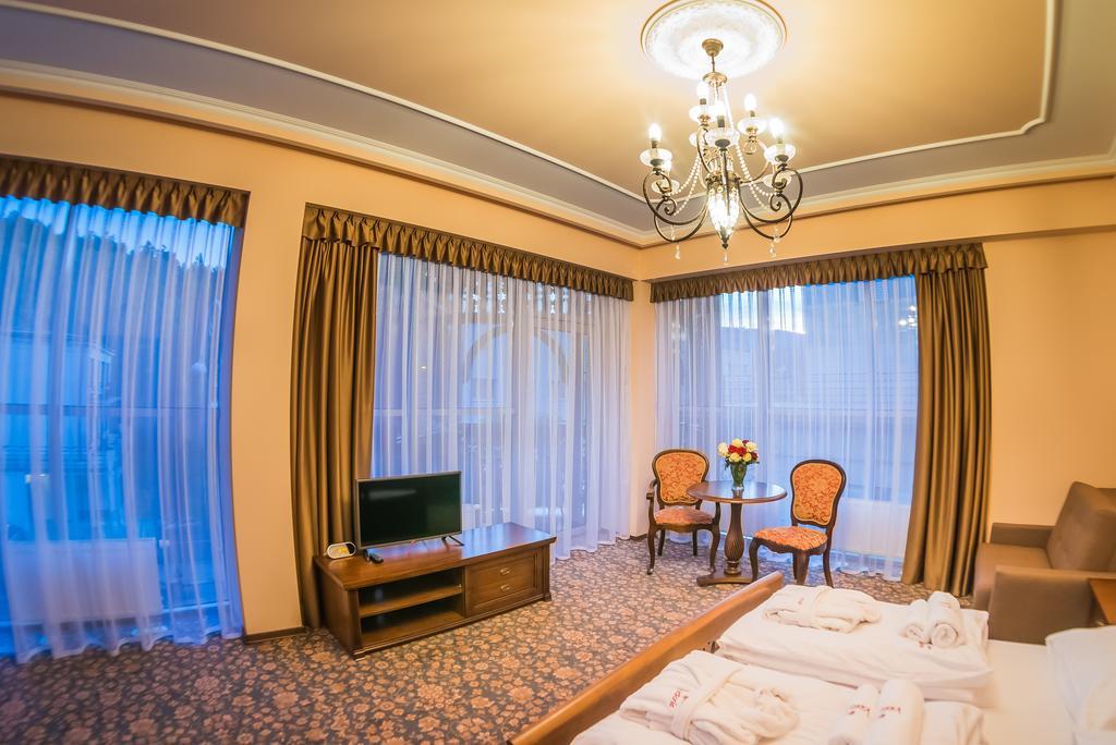 Hotel Victoria Cechini à Krynica-Zdrój Chambre photo