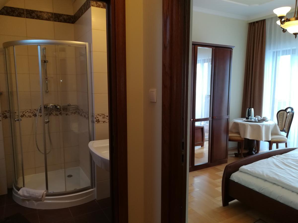 Hotel Victoria Cechini à Krynica-Zdrój Extérieur photo