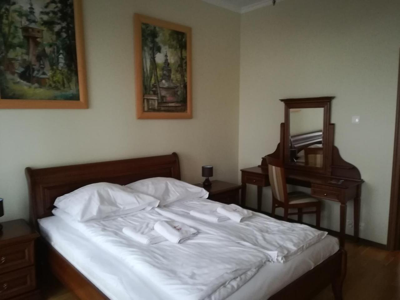 Hotel Victoria Cechini à Krynica-Zdrój Extérieur photo